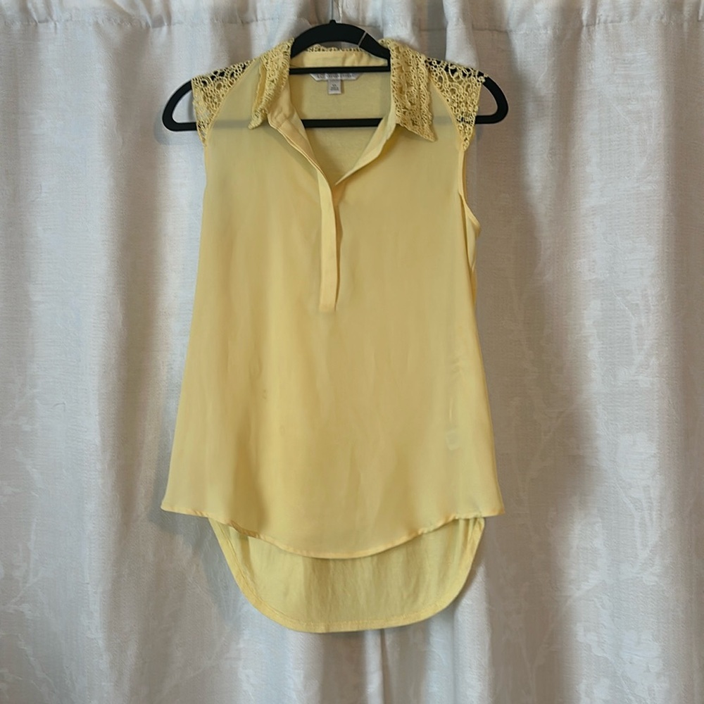 LCL Lauren Conrad Yellow sleeveless Blouse XSmall